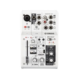 Mezcladora Yamaha 3 Canales Con Efectos Y Conexion Usb Ag03