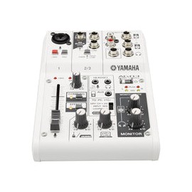 Mezcladora Yamaha 3 Canales Con Efectos Y Conexion Usb Ag03